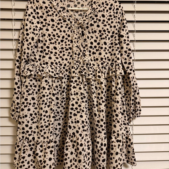 SHEIN Other - Stylish Black and Cream Kids Dress